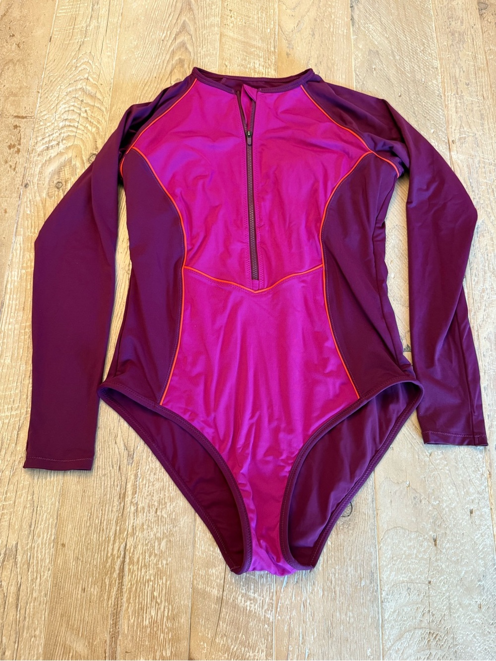 Athleta Long-Sleeve Zip Front Women's Swimsuit Board suit M